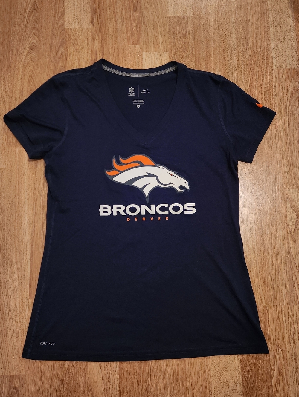 NFL Team Apparel Denver Broncos Nike Dri-Fit Short Sleeve V-Neck Tee Navy Blue M